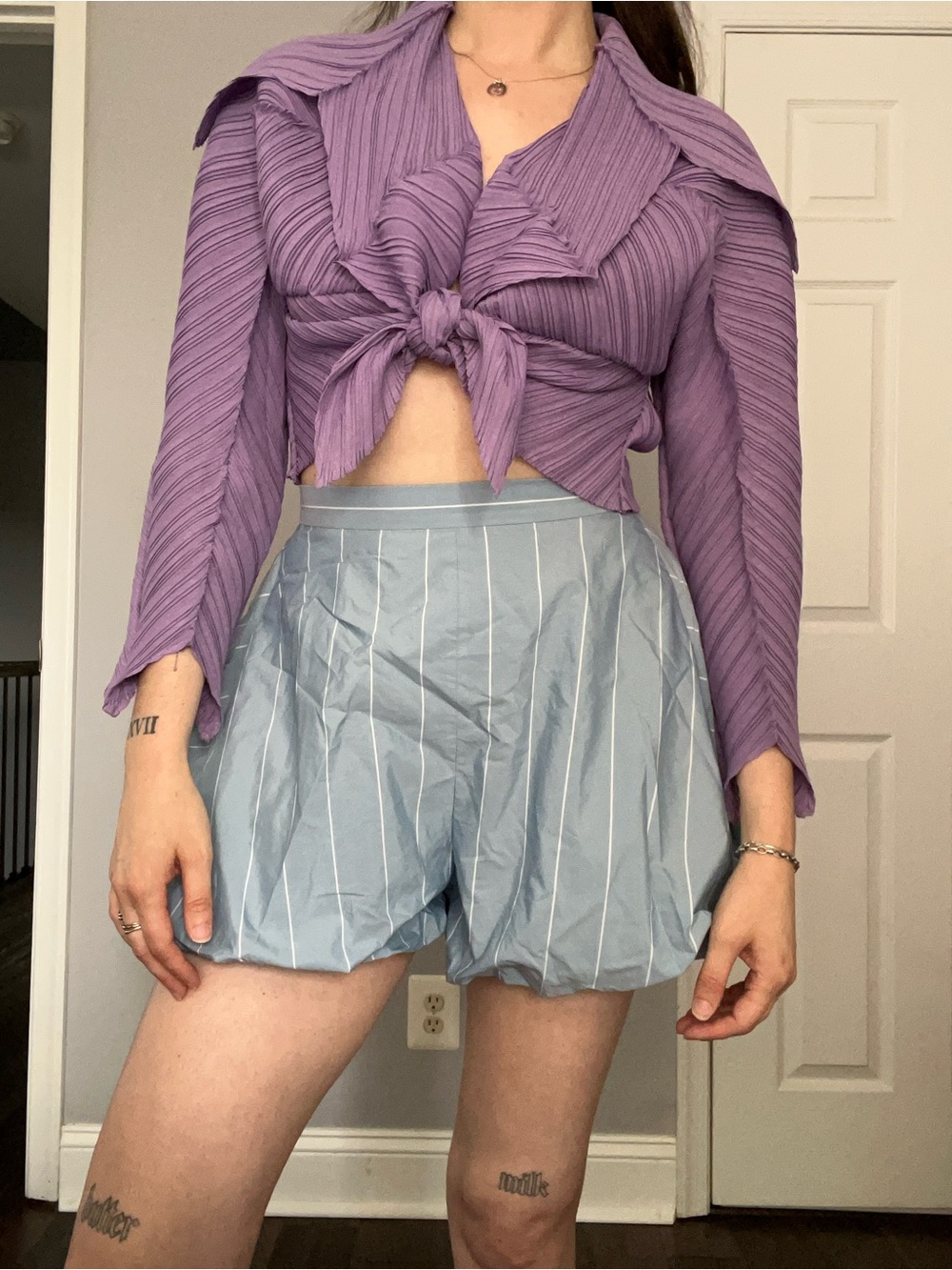 Tibi Striped Tech Poplin Bubble Short - Picture 4 of 7